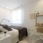 Apartment The Collection - Issar