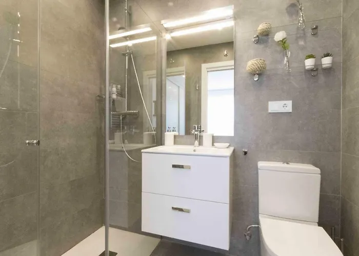 The Collection - Issar شقة سان سيباستيان